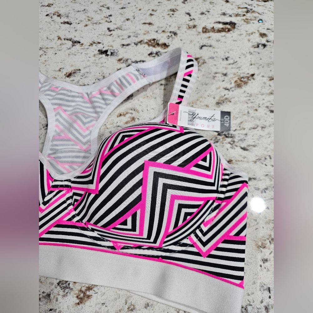 NWT Youmita Boho Racerback Sportsbra Bundle Strappy Back Mesh Lining Size 40 D - Picture 13 of 15